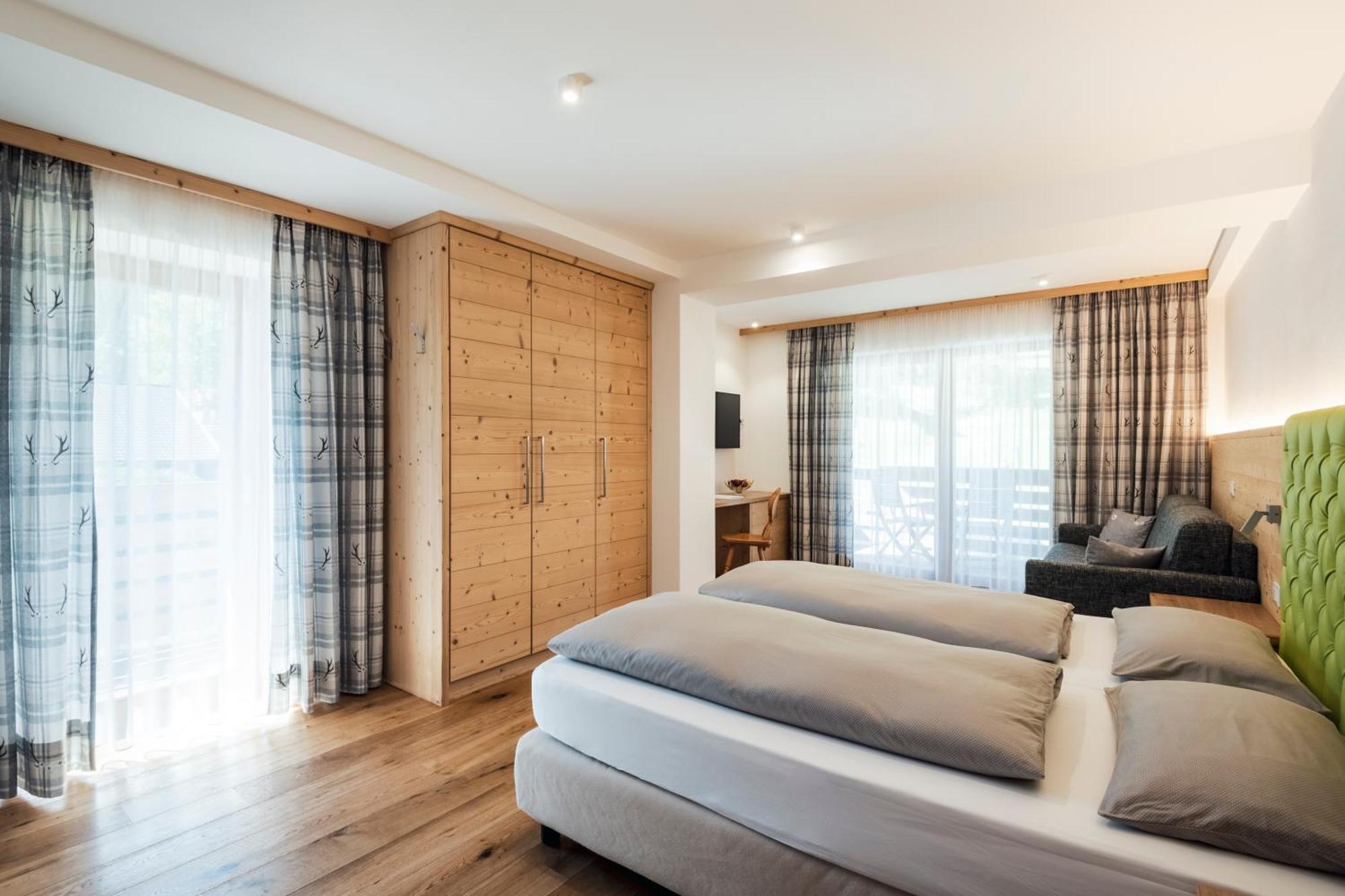 Piccolo Hotel Claudia No Pets San Vigilio Di Marebbe Kültér fotó